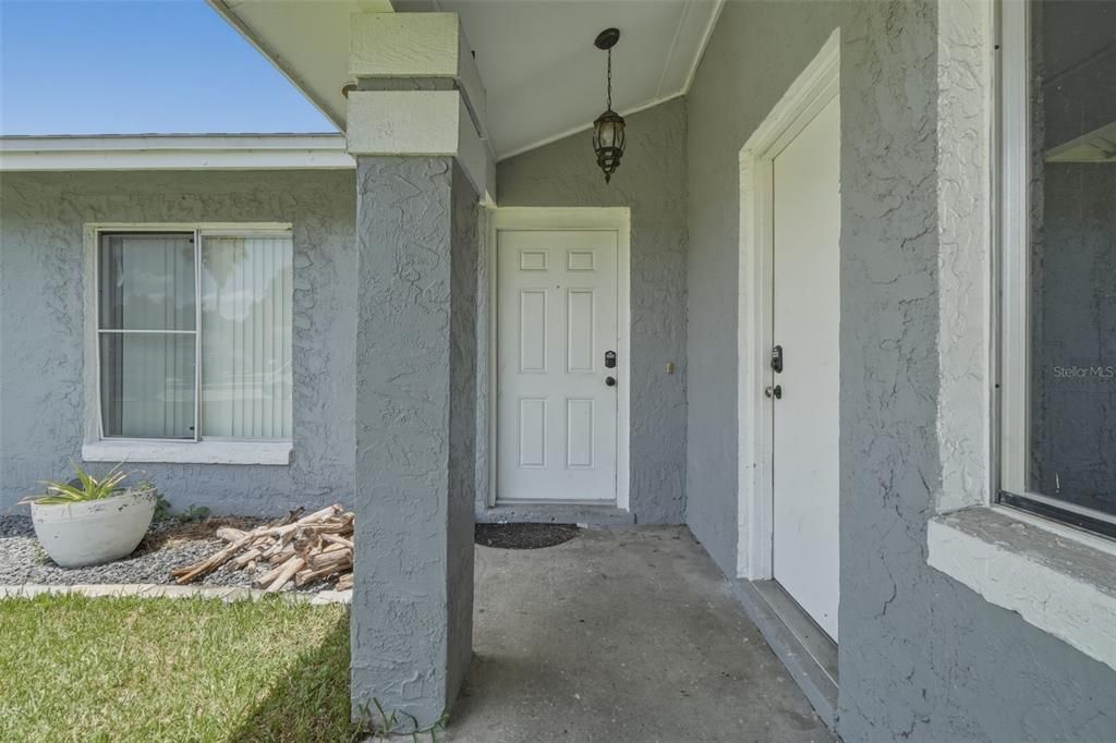 For Sale: $299,000 (4 beds, 2 baths, 1252 Square Feet)
