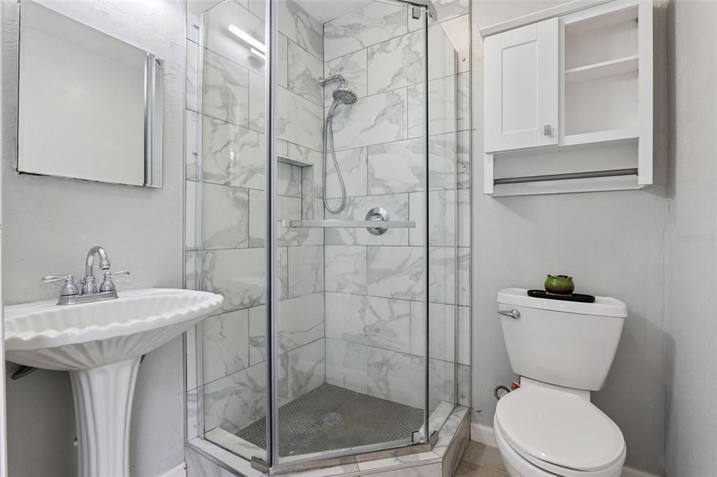 For Sale: $950,000 (3 beds, 2 baths, 2526 Square Feet)