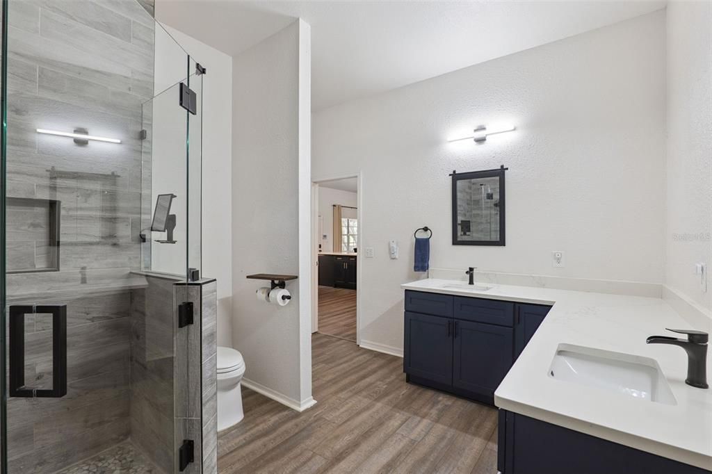For Sale: $950,000 (3 beds, 2 baths, 2526 Square Feet)