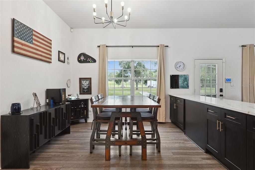 For Sale: $950,000 (3 beds, 2 baths, 2526 Square Feet)