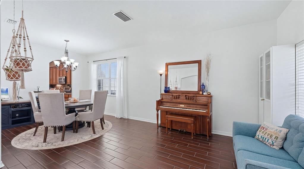For Sale: $615,000 (5 beds, 3 baths, 3196 Square Feet)