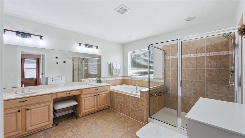 For Sale: $615,000 (5 beds, 3 baths, 3196 Square Feet)