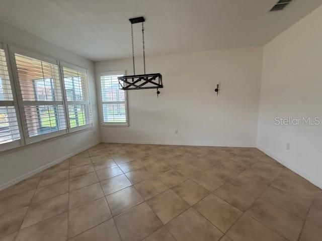 En Venta: $290,000 (3 camas, 2 baños, 1917 Pies cuadrados)