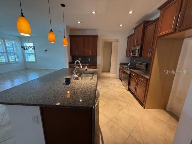 En Venta: $290,000 (3 camas, 2 baños, 1917 Pies cuadrados)