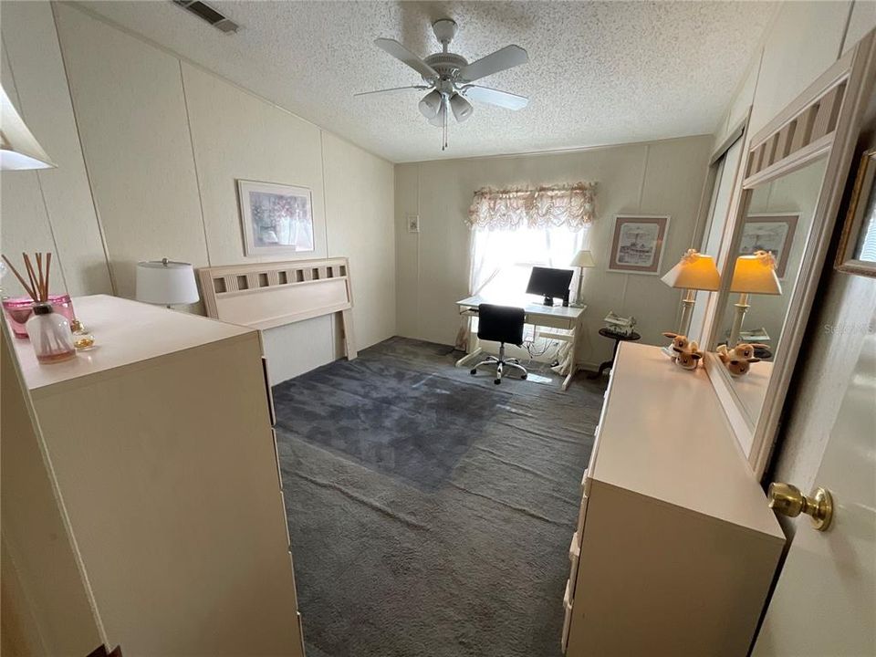 Active With Contract: $150,000 (2 beds, 2 baths, 1144 Square Feet)