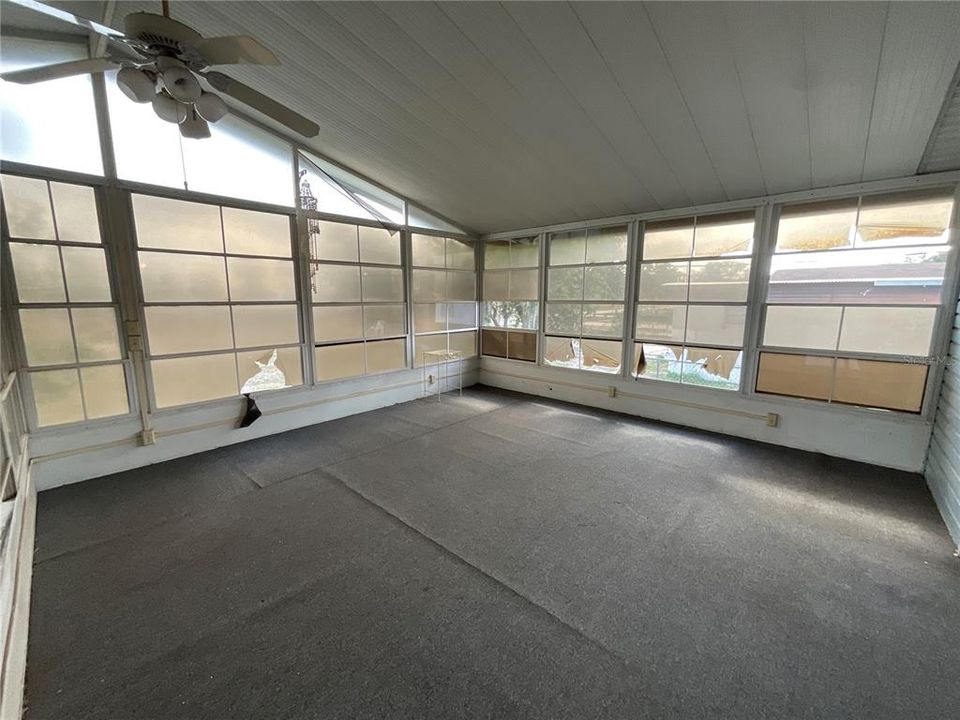 Active With Contract: $150,000 (2 beds, 2 baths, 1144 Square Feet)