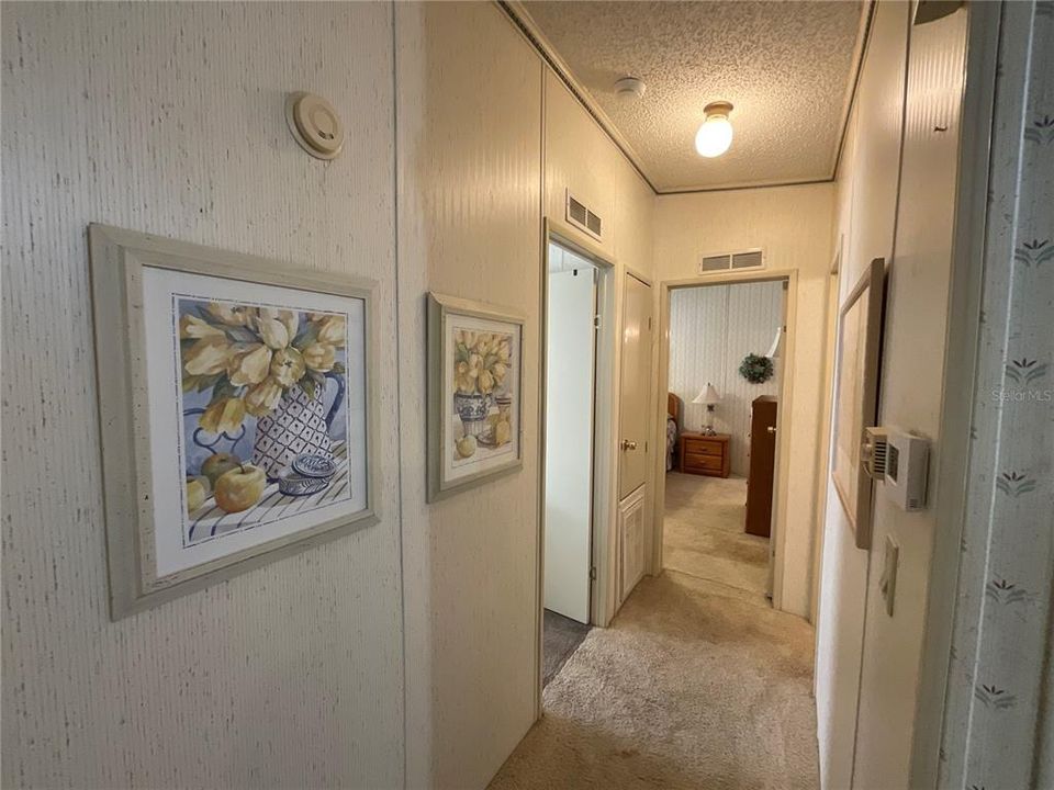 Active With Contract: $150,000 (2 beds, 2 baths, 1144 Square Feet)