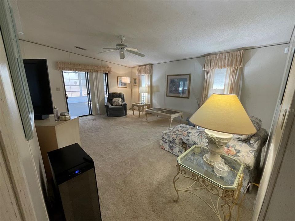 Active With Contract: $150,000 (2 beds, 2 baths, 1144 Square Feet)