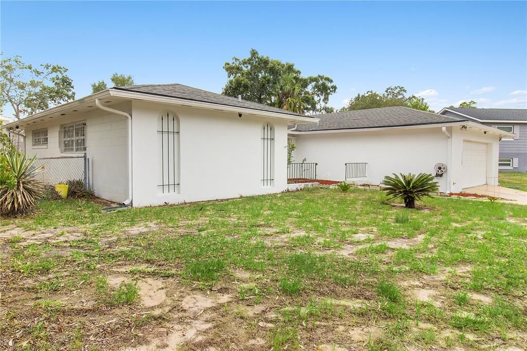 For Sale: $335,000 (4 beds, 2 baths, 1747 Square Feet)