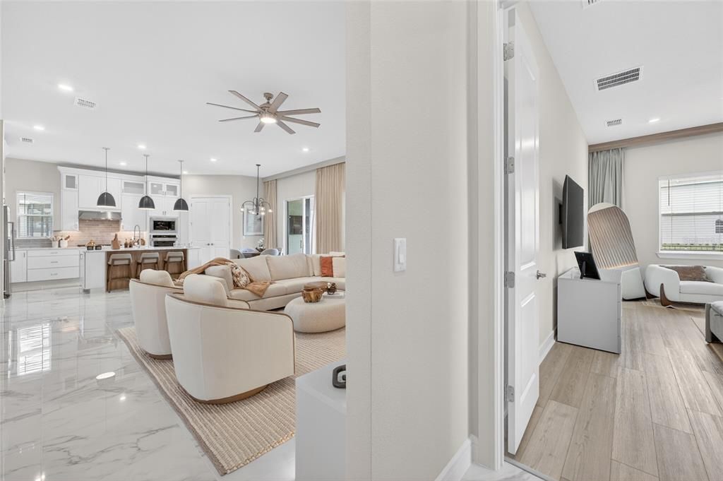 En Venta: $1,230,000 (3 camas, 3 baños, 2793 Pies cuadrados)