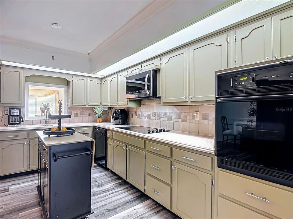 На продажу: $450,000 (4 спален, 3 ванн, 2543 Квадратных фут)