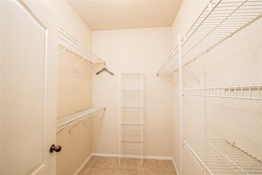 For Sale: $210,000 (2 beds, 2 baths, 1212 Square Feet)