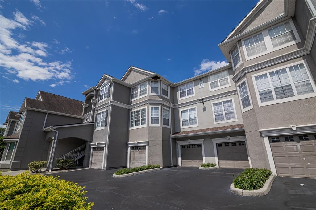 For Sale: $210,000 (2 beds, 2 baths, 1212 Square Feet)