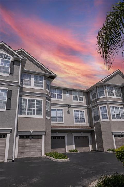 For Sale: $210,000 (2 beds, 2 baths, 1212 Square Feet)