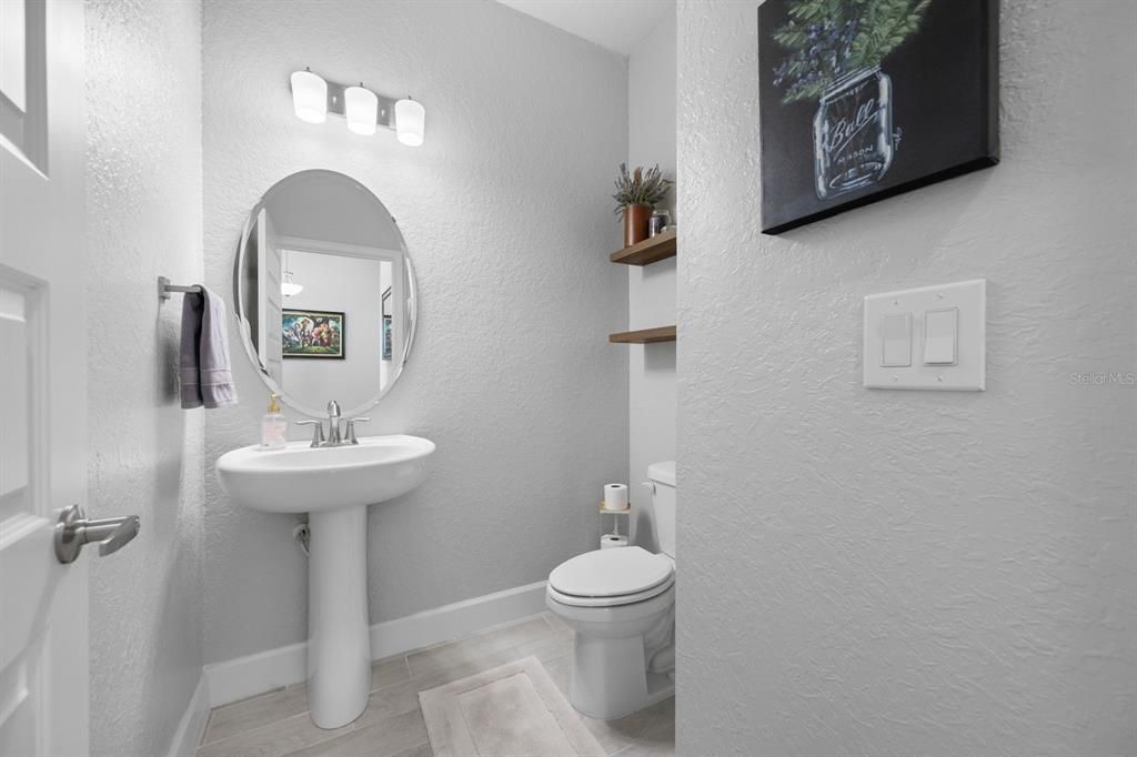 For Sale: $449,900 (5 beds, 3 baths, 2723 Square Feet)