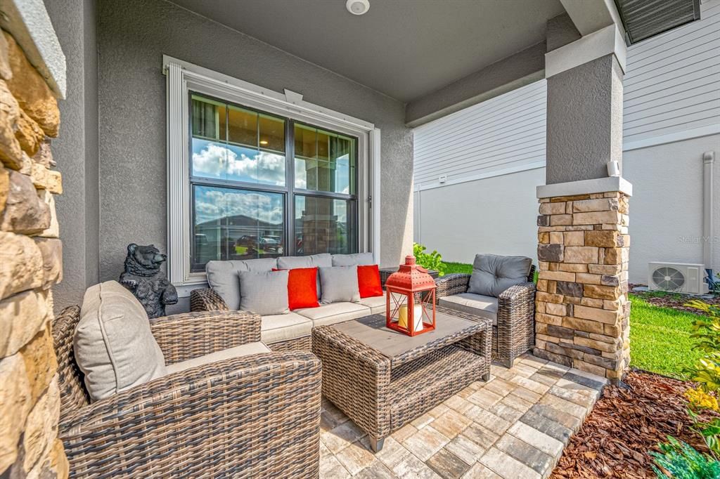 For Sale: $449,900 (5 beds, 3 baths, 2723 Square Feet)