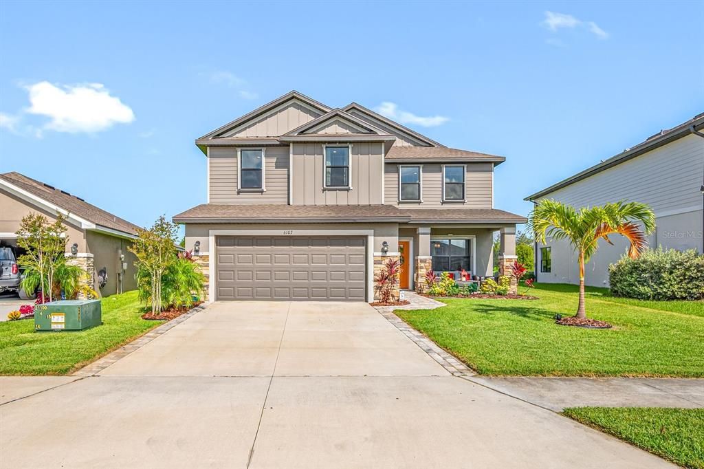 For Sale: $449,900 (5 beds, 3 baths, 2723 Square Feet)