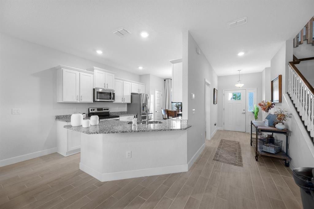 For Sale: $449,900 (5 beds, 3 baths, 2723 Square Feet)