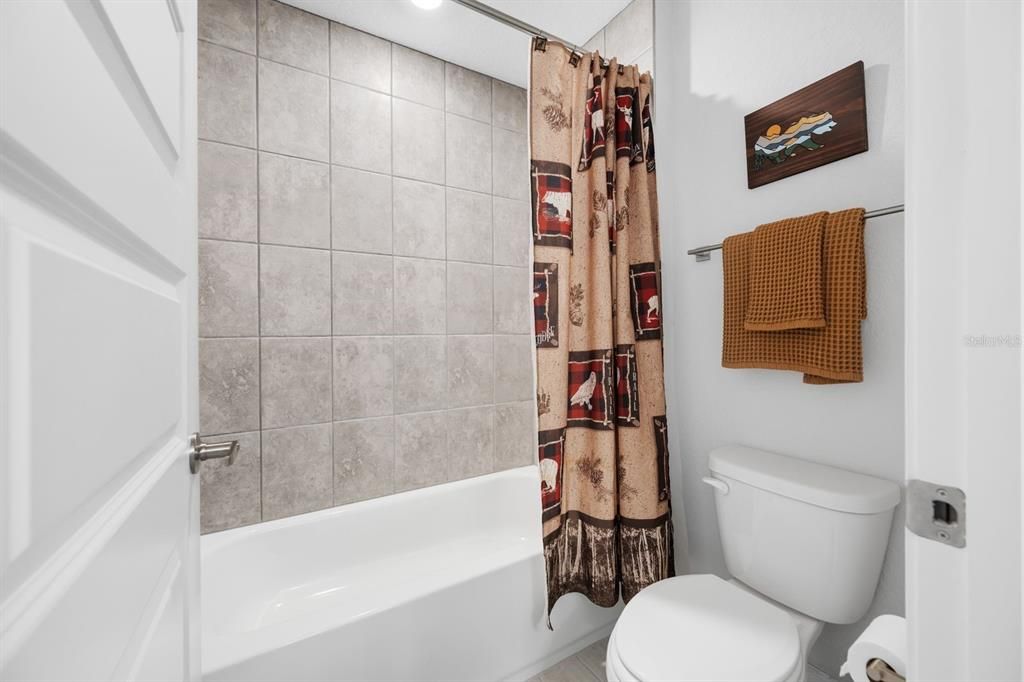 For Sale: $449,900 (5 beds, 3 baths, 2723 Square Feet)
