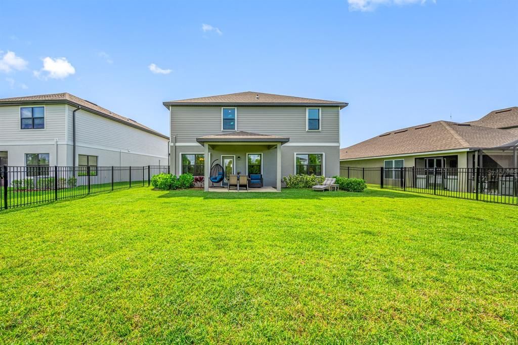 For Sale: $449,900 (5 beds, 3 baths, 2723 Square Feet)
