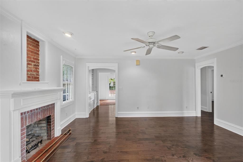 For Sale: $449,000 (3 beds, 2 baths, 1340 Square Feet)