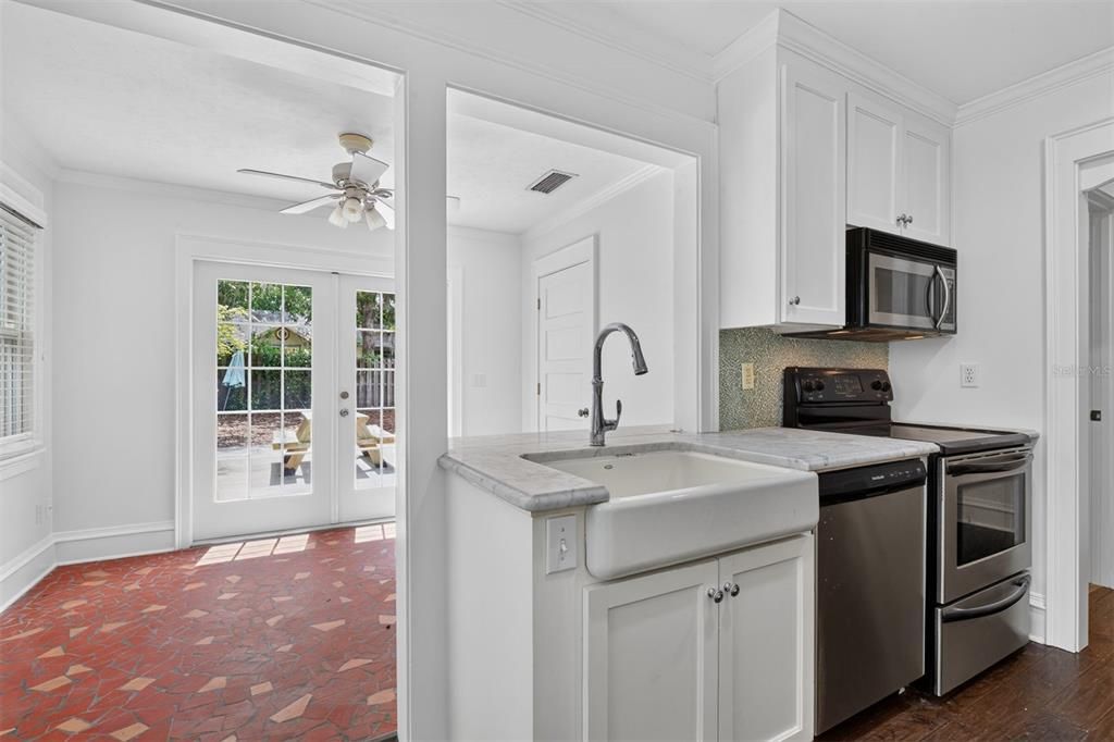 For Sale: $449,000 (3 beds, 2 baths, 1340 Square Feet)