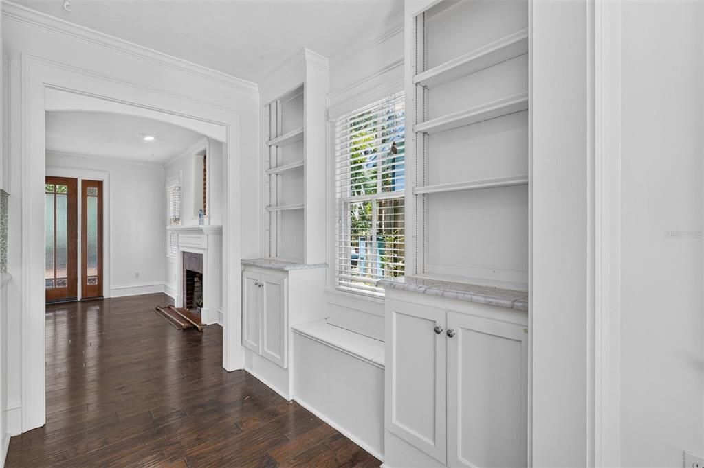 For Sale: $449,000 (3 beds, 2 baths, 1340 Square Feet)