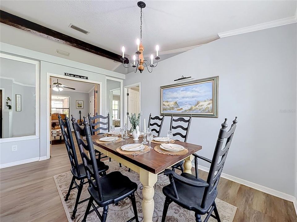 For Sale: $445,000 (3 beds, 2 baths, 1645 Square Feet)