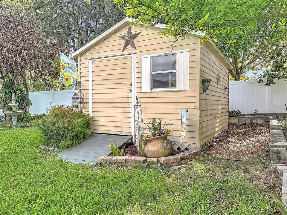 For Sale: $445,000 (3 beds, 2 baths, 1645 Square Feet)