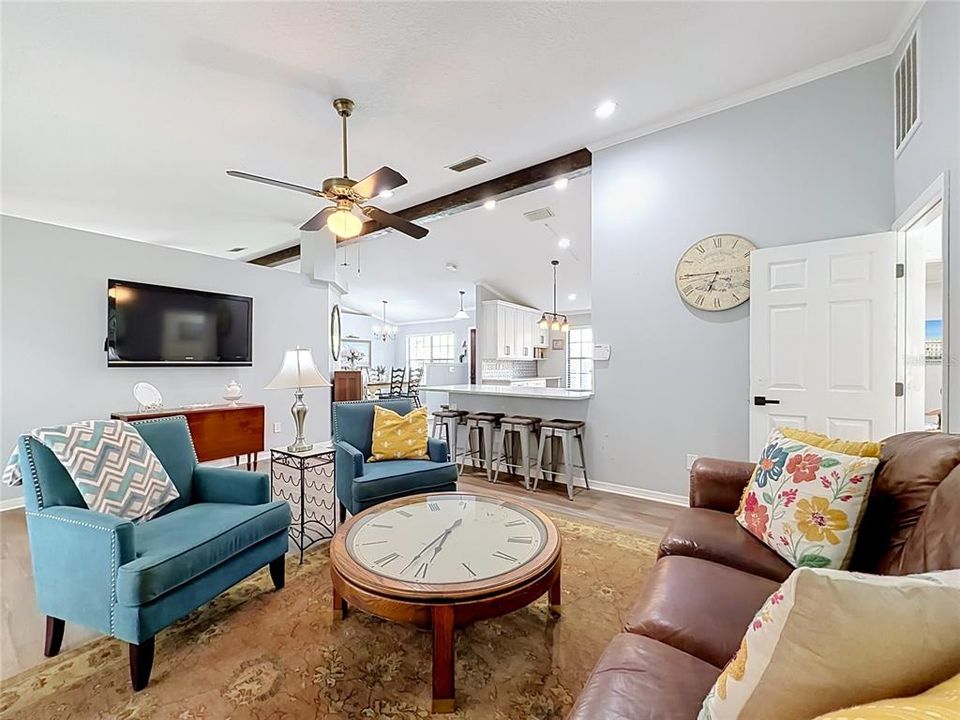 For Sale: $445,000 (3 beds, 2 baths, 1645 Square Feet)