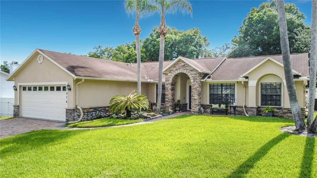 For Sale: $445,000 (3 beds, 2 baths, 1645 Square Feet)