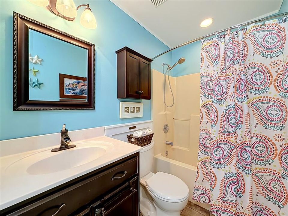 For Sale: $445,000 (3 beds, 2 baths, 1645 Square Feet)