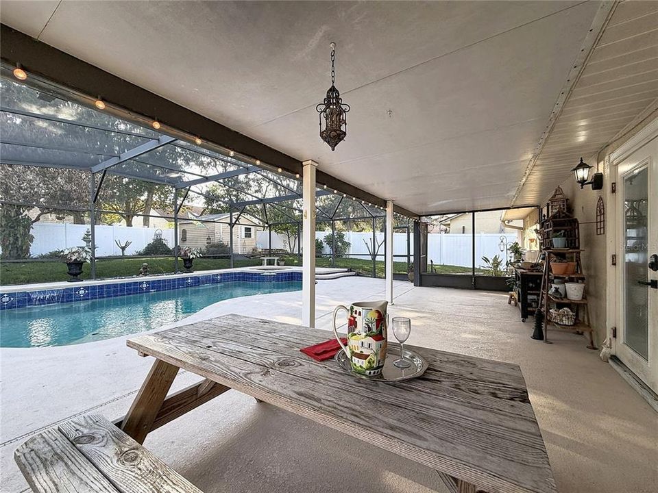 For Sale: $445,000 (3 beds, 2 baths, 1645 Square Feet)