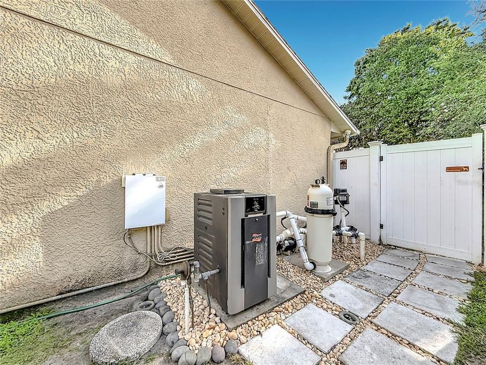 For Sale: $445,000 (3 beds, 2 baths, 1645 Square Feet)