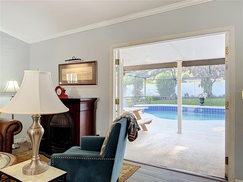 For Sale: $445,000 (3 beds, 2 baths, 1645 Square Feet)
