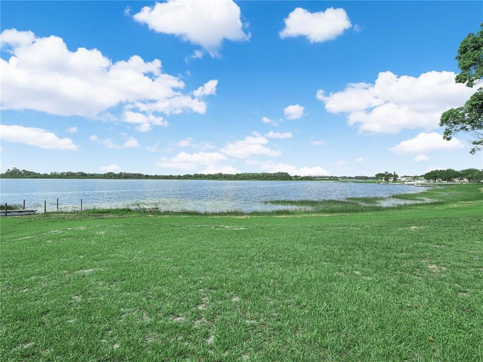 For Sale: $270,000 (2 beds, 2 baths, 1296 Square Feet)