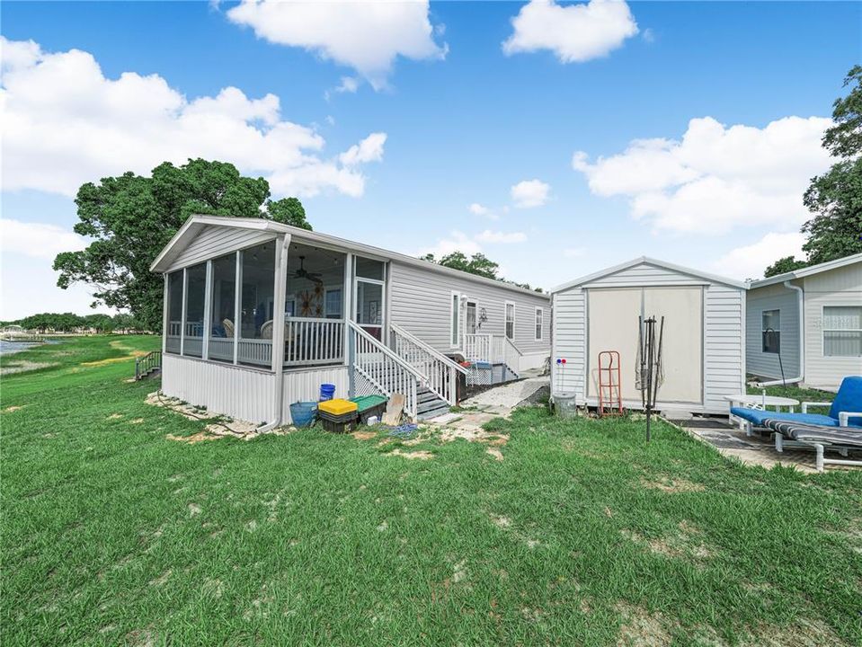 For Sale: $270,000 (2 beds, 2 baths, 1296 Square Feet)