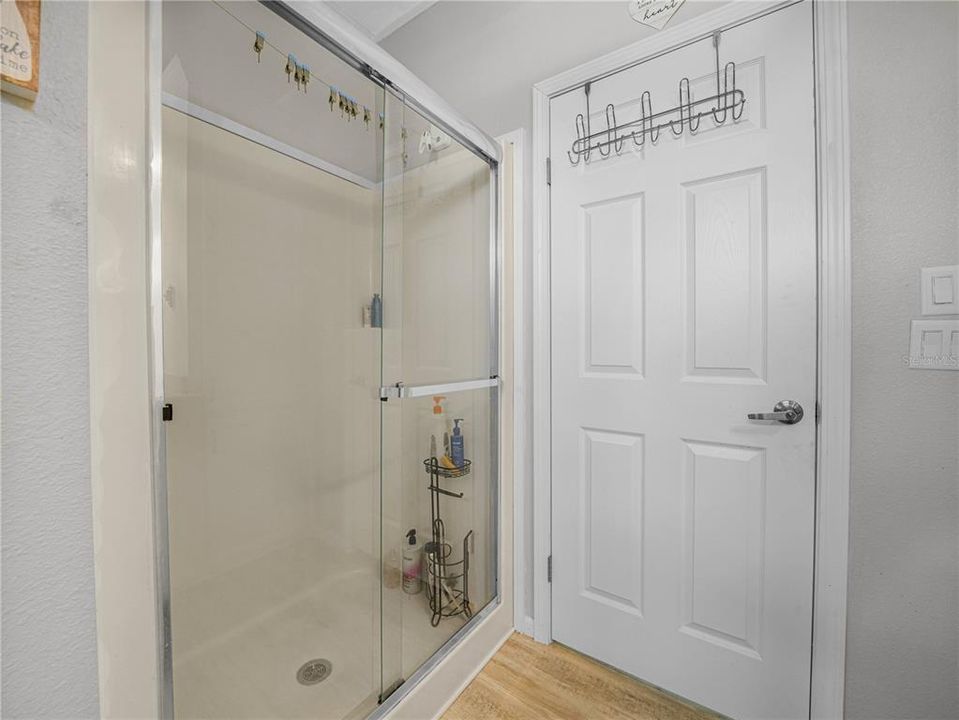 For Sale: $270,000 (2 beds, 2 baths, 1296 Square Feet)