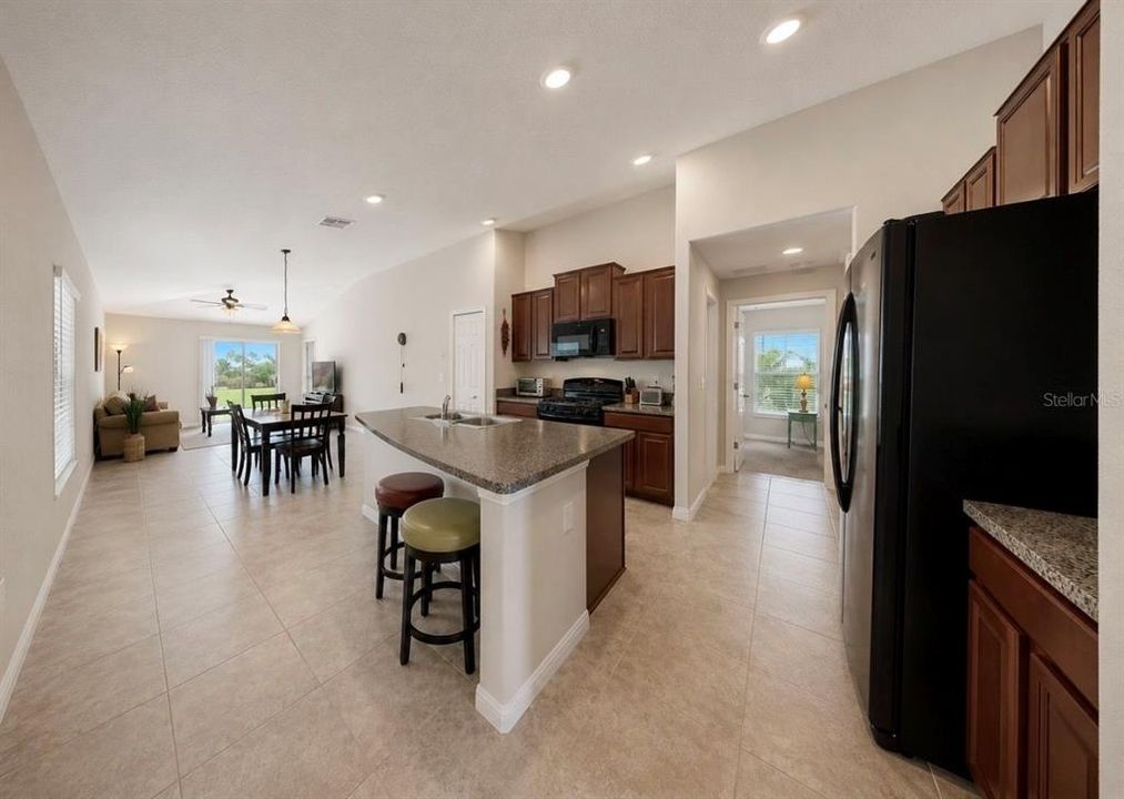 En Venta: $299,000 (3 camas, 2 baños, 1451 Pies cuadrados)