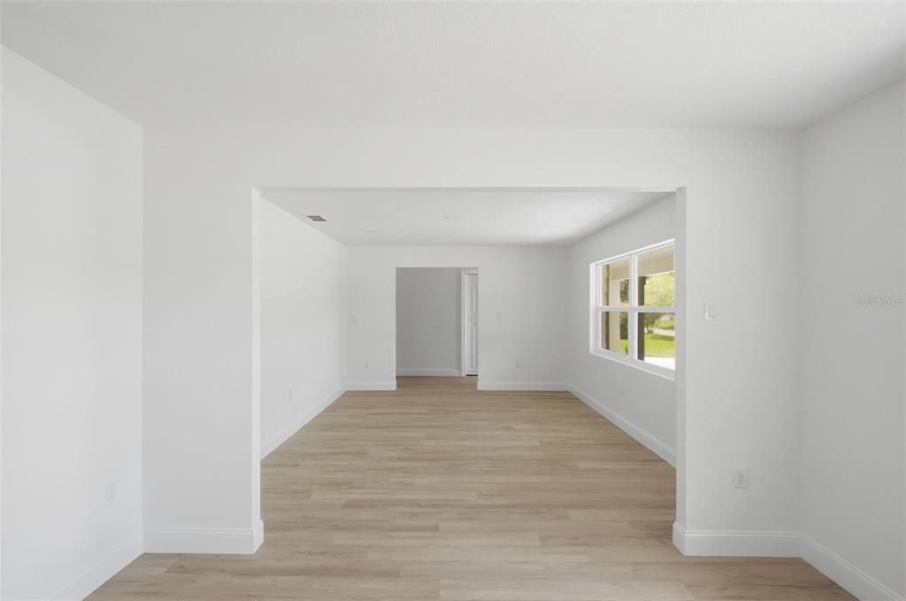 На продажу: $325,000 (4 спален, 2 ванн, 1845 Квадратных фут)
