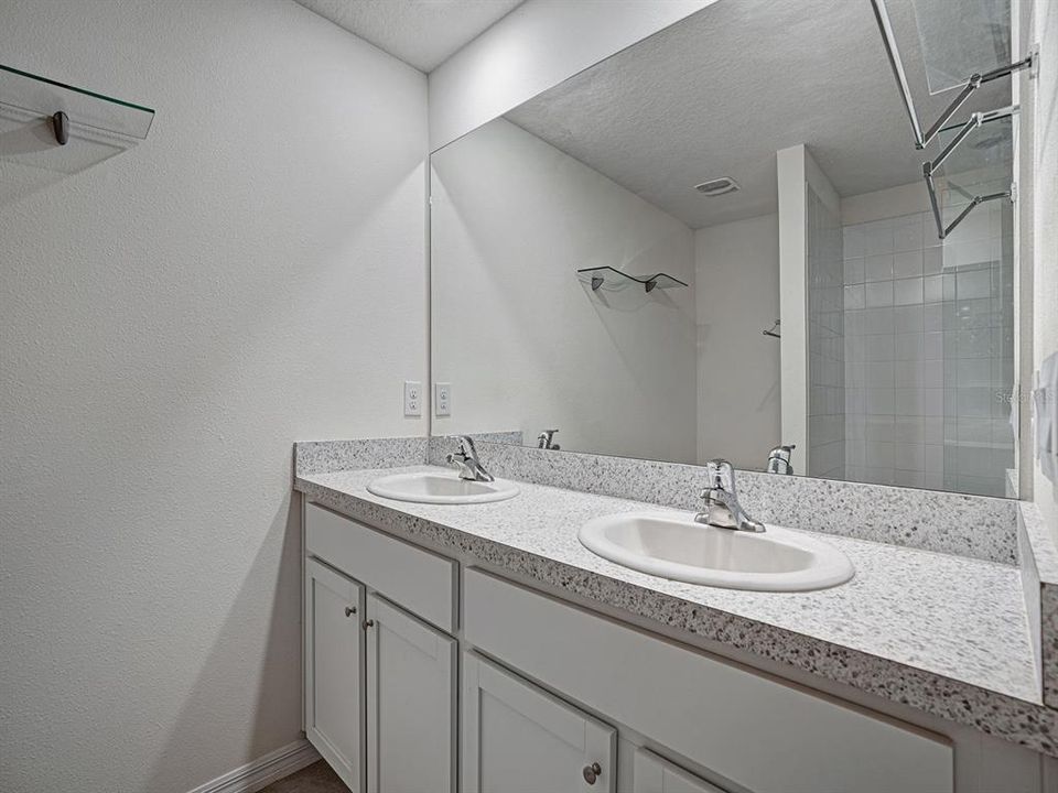 For Sale: $314,900 (3 beds, 2 baths, 1516 Square Feet)