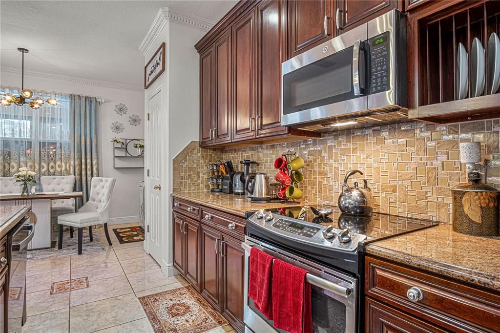 For Sale: $659,000 (5 beds, 3 baths, 3342 Square Feet)