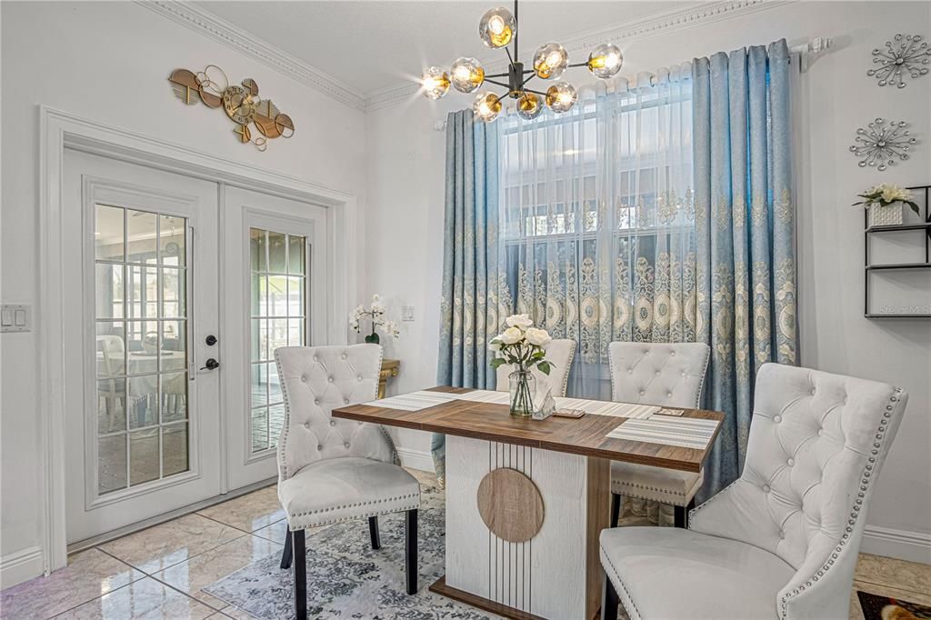 For Sale: $659,000 (5 beds, 3 baths, 3342 Square Feet)