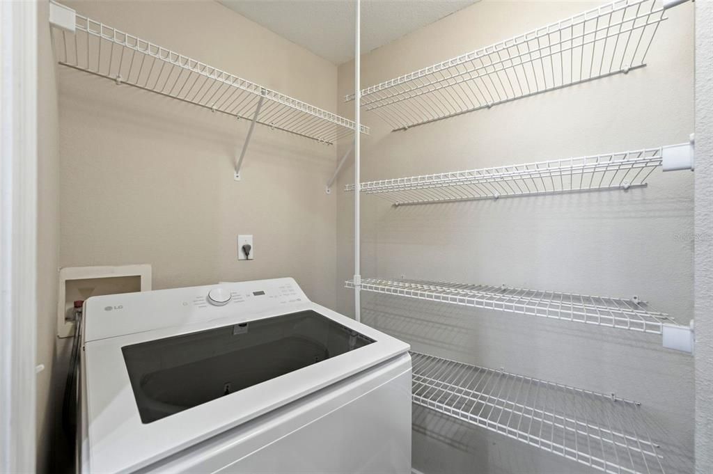 На продажу: $399,000 (2 спален, 2 ванн, 1143 Квадратных фут)