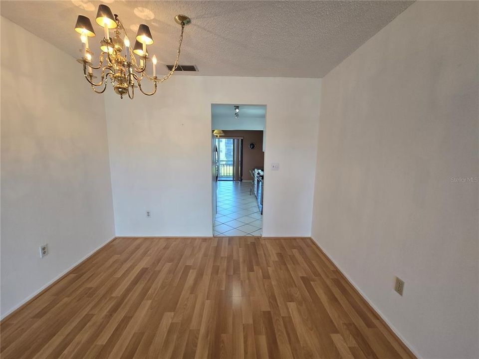 En Venta: $114,900 (2 camas, 2 baños, 1135 Pies cuadrados)