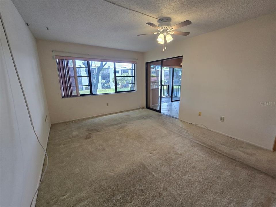 En Venta: $114,900 (2 camas, 2 baños, 1135 Pies cuadrados)
