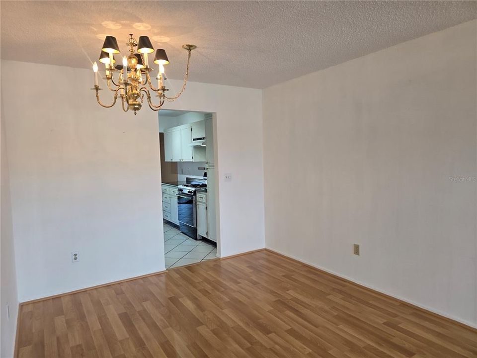 En Venta: $114,900 (2 camas, 2 baños, 1135 Pies cuadrados)