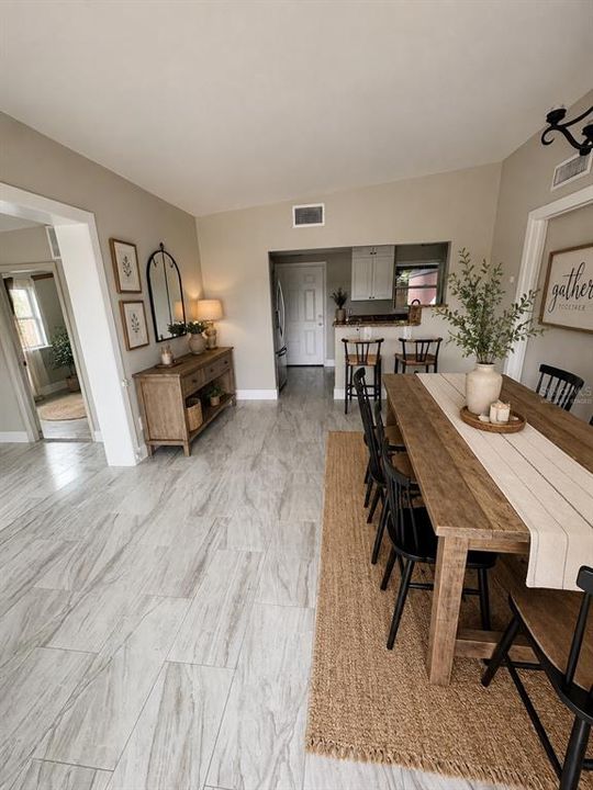 For Rent: $2,650 (4 beds, 2 baths, 1228 Square Feet)