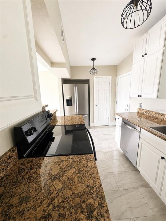 For Rent: $2,650 (4 beds, 2 baths, 1228 Square Feet)