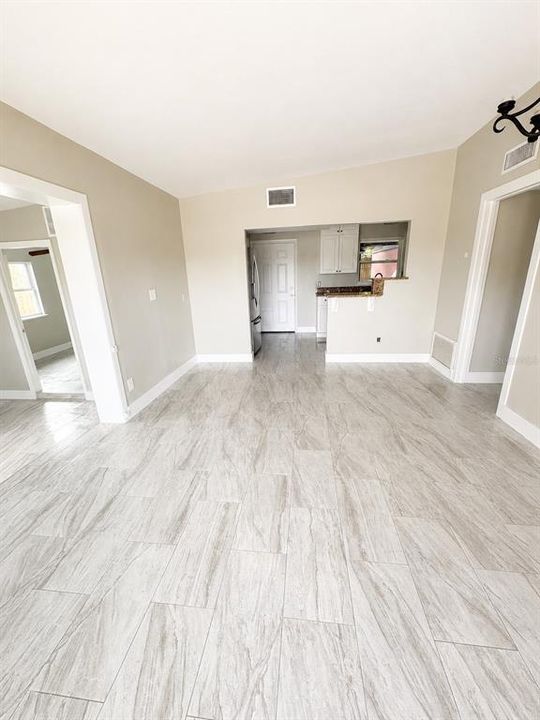 For Rent: $2,650 (4 beds, 2 baths, 1228 Square Feet)